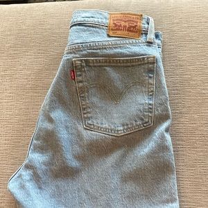 Levi 501 cropped NWOT